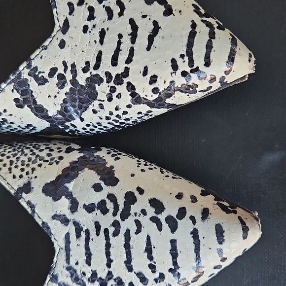 YSL Saint Laurent Flats Python Embossed Leather [size 37] - Picture 2 of 10